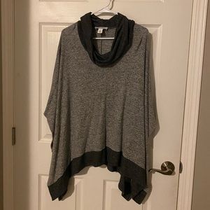 Grey shawl/poncho